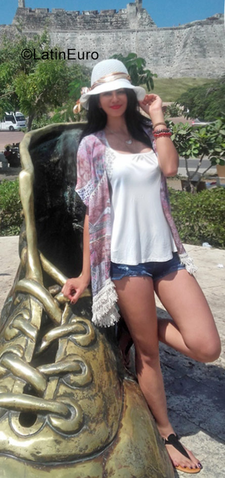 Date this georgeous Colombia girl Jerusa from Medellin CO23076