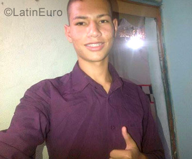 Date this beautiful Venezuela man Carlos from Cumana VE1253