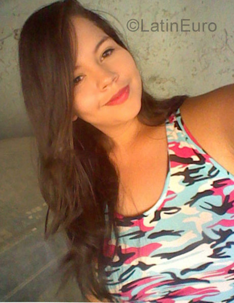 Date this stunning Venezuela girl Genesis from Valencia VE1268