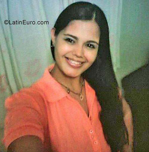 Date this gorgeous Venezuela girl CCASTEL from Maracaibo VE1274