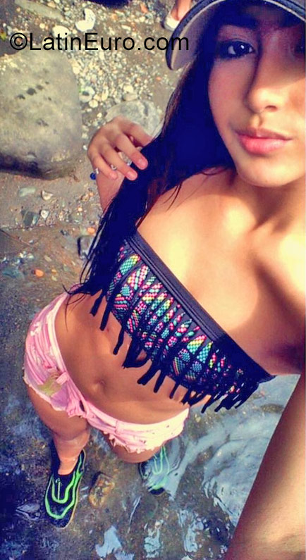 Date this tall Colombia girl Adore from Medellin CO23170