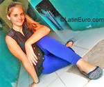 good-looking Cuba girl Erika from Havana CU235
