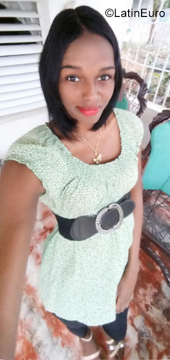 Date this gorgeous Dominican Republic girl Massiel from Santo Domingo DO31568
