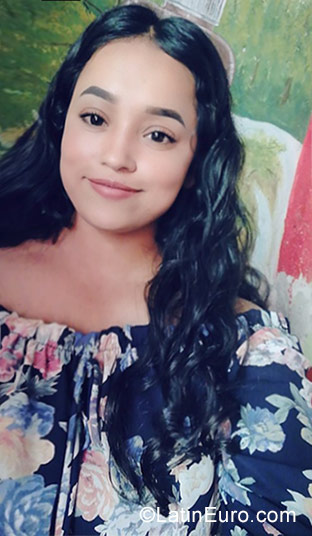 Date this cute Mexico girl Mireya from San Luis Potosi MX1559