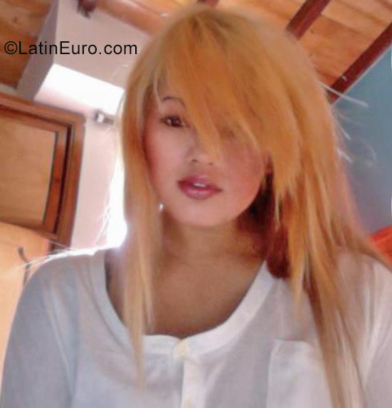 Date this georgeous Colombia girl Xiomara from Bucaramanga CO23493