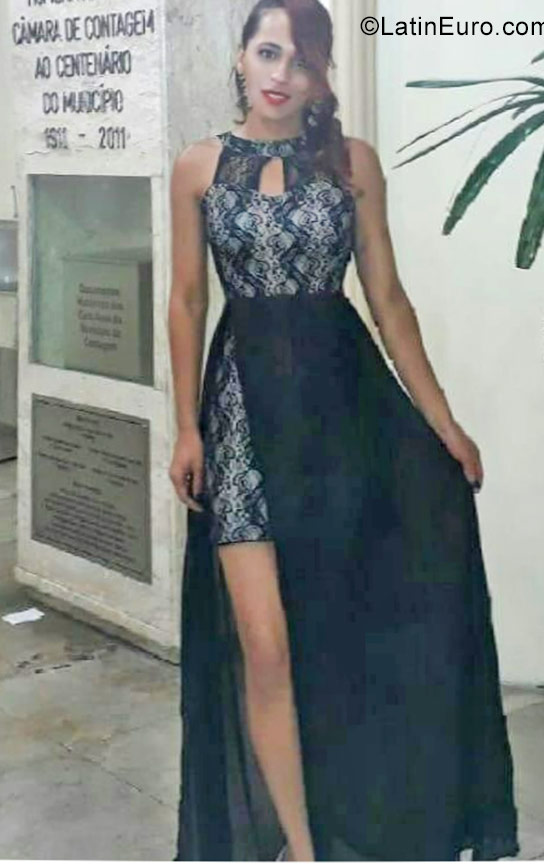 Date this charming Brazil girl Junia from Belo Horizonte BR10491