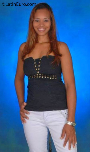 Date this young Dominican Republic girl Angelita from Santiago De Los Caballeros DO31955