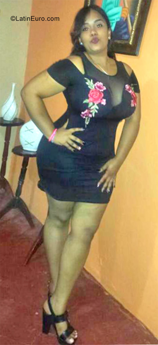 Date this passionate Dominican Republic girl Ady from La Vega DO31996