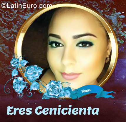 Date this happy Colombia girl Vanessa from Barranquilla CO23678