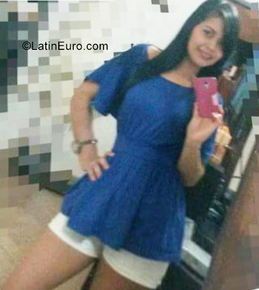 Date this attractive Colombia girl Lau from Monteria CO23707