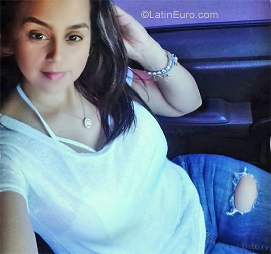 Date this funny Venezuela girl Karla from Maracay VE1540