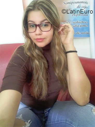 Date this hard body Colombia girl Milena from Barranquilla CO23739