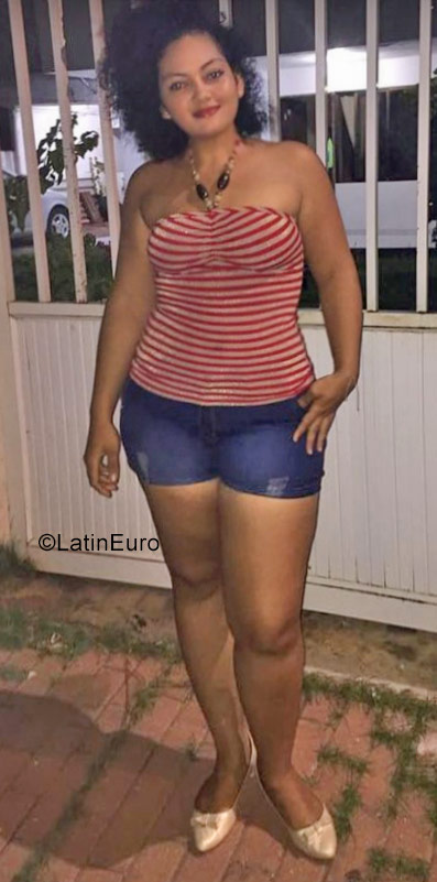 Date this young Colombia girl Nicoleth from Cartagena De Indias CO23781