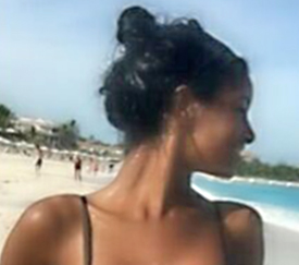 Date this young Ecuador girl Adriana from Guayaquil EC259