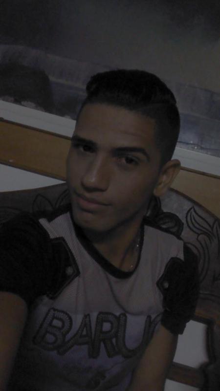 Date this happy Venezuela man Yilber16 from Maturin VE1580