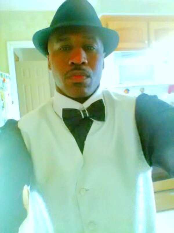 Date this good-looking United States man CAMERON from Detroit US19273