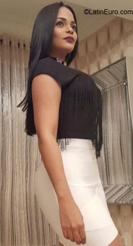 Date this funny Dominican Republic girl Perla from Santo Domingo DO32346