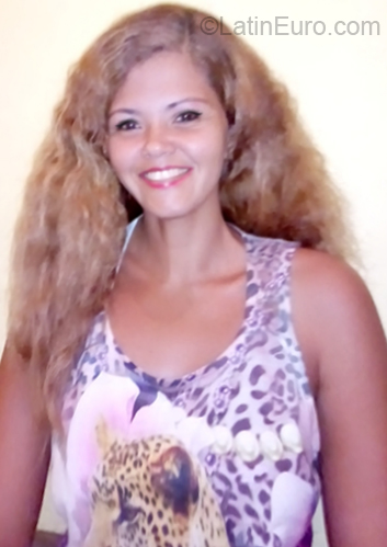 Date this lovely Brazil girl Michelle from RIO DE JANEIRO BR10549