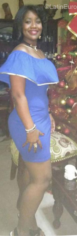 Date this lovely Dominican Republic girl YANELY from Santo Domingo DO32390