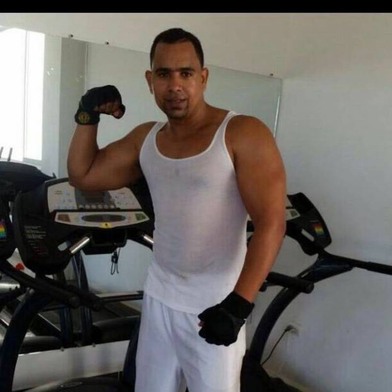 Date this happy Dominican Republic man Ernesto from Santiago DO32664