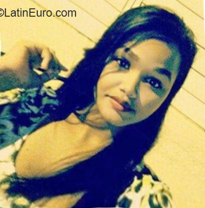 Date this nice looking Dominican Republic girl Eliana from Santiago DO32717