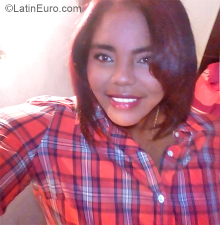 Date this fun Colombia girl Karen from Cali CO24012