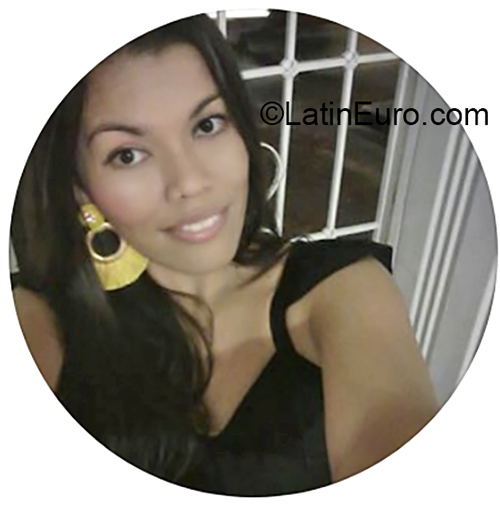 Date this sultry Colombia girl Eveis from Valledupar CO24046