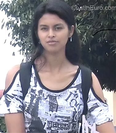 Date this stunning Colombia girl Claudia from Popayan CO24053