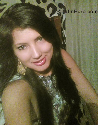 Date this lovely Colombia girl Lorraine from Bogota CO24366