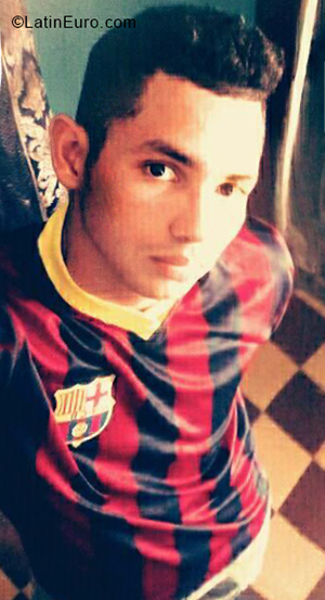Date this pretty Colombia man Jesus from Barranquilla CO24102