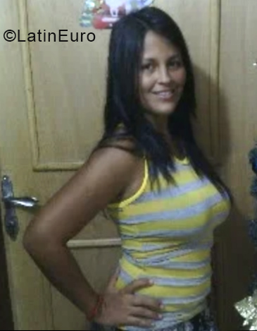 Date this georgeous Venezuela girl Carolina from Guanare VE2061