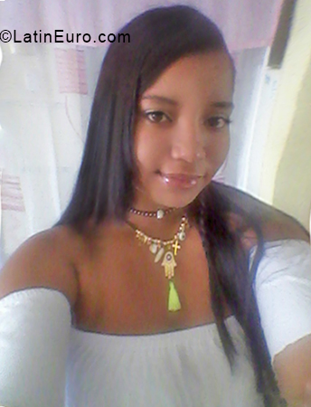 Date this fun Colombia girl Samara from Cartago CO24164