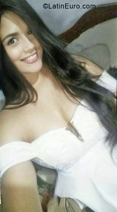 Date this young Colombia girl Daisy from Pereira CO24174