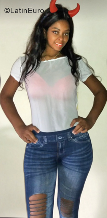 Date this beautiful Colombia girl Xx from Medellin CO24202