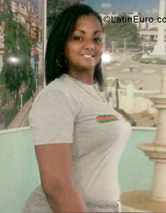 Date this young Cuba girl Lisandra from Santiago De Cuba CU472