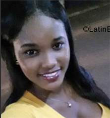 Date this nice looking Dominican Republic girl Yokarie from Santo Domingo DO33023