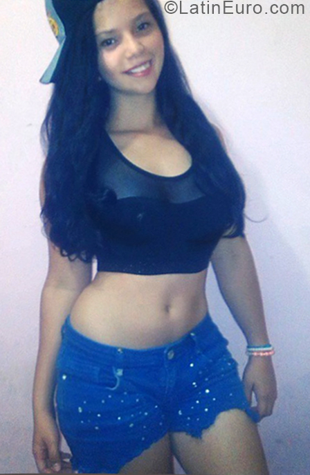 Date this georgeous Colombia girl MICHELL from Cucuta CO24213