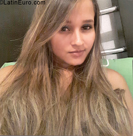 Date this beautiful Colombia girl Tatiana from Cali CO24236