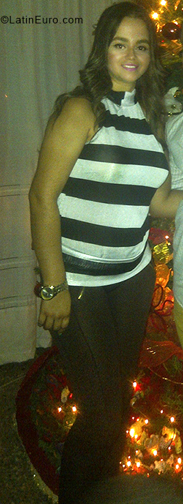 Date this hard body Venezuela girl Ismary from Barquisimeto VE1821