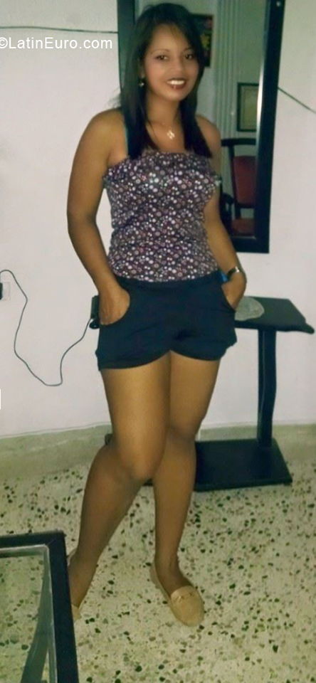 Date this georgeous Colombia girl Yorcelis from Barranquilla CO24240