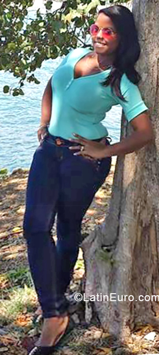 Date this lovely Dominican Republic girl Dariania from San Pedro de Macoris DO34466