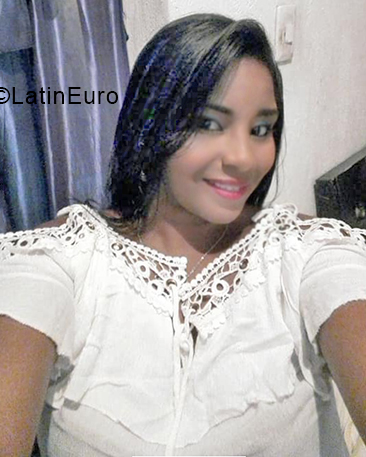 Date this cute Colombia girl Mari from Cartagena CO24690