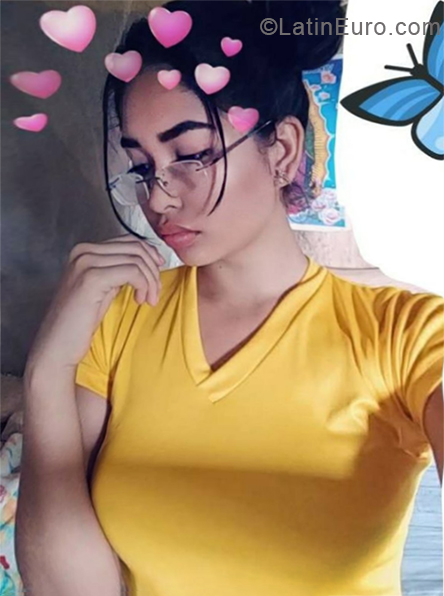 Date this cute Ecuador girl Sofia from Santo Domingo de Los Colorados EC278