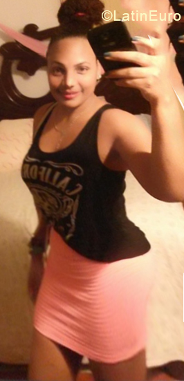 Date this georgeous Dominican Republic girl Ericka from Samana DO33110