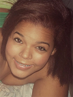 Date this stunning Venezuela girl Alejandra from Miranda VE1857