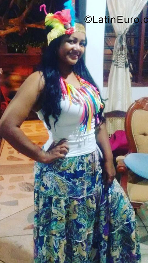 Date this good-looking Colombia girl Elys from Ibaque CO24321