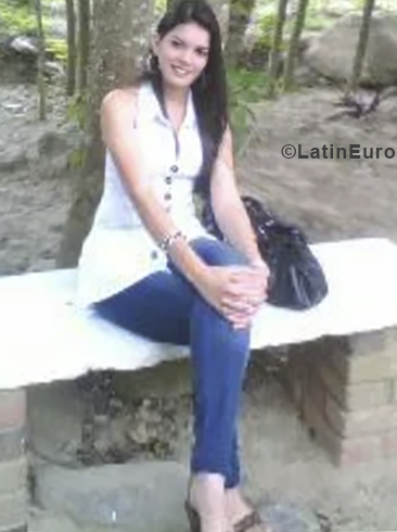 Date this beautiful Venezuela girl Louisa from Barinas VE1872