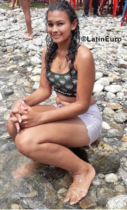 Date this charming Colombia girl Maria from Barranquilla CO24353