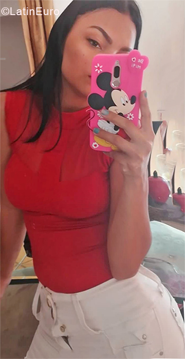 Date this attractive Colombia girl Xidey from Bucaramanga CO24356