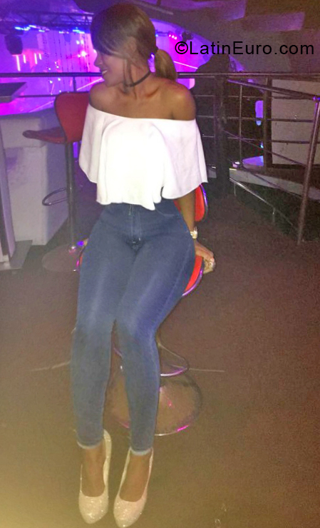 Date this delightful Dominican Republic girl Sty from Santo Domingo DO33168